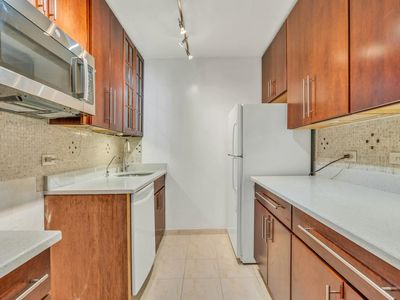 7004 Boulevard East Unit 38G