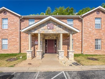 2916 Vinyards Pkwy APT 3