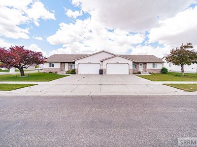 1218 S Oakmeadow Cir