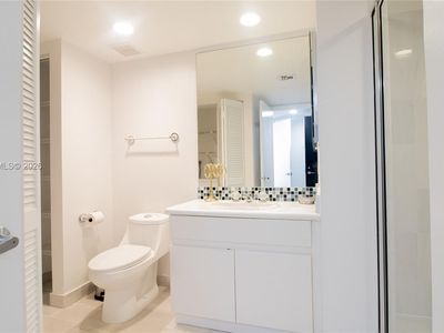 16425 Collins Ave APT 1215