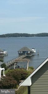 448 River Rd