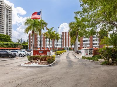 1700 NE 105th St APT 214