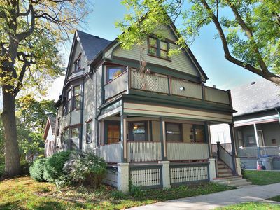 203 W Lloyd STREET #203