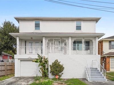 2661 Mendez St