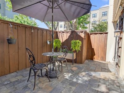 2702 Douglas Ave #126