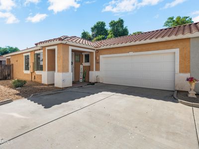 862 S COLONIAL Drive