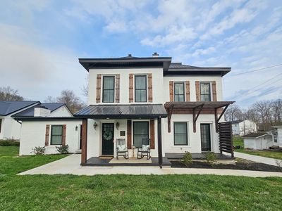 181-183 E College St