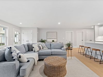 14 Old Country Way #B