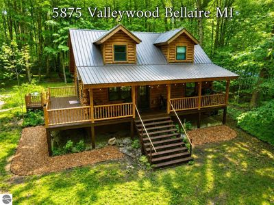 5875 Valley Wood
