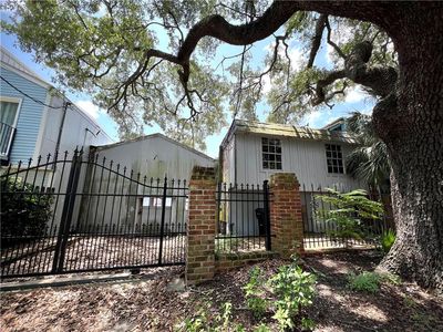 162-166 S Roadway St #2
