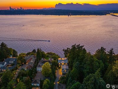2409 Evergreen Point Road