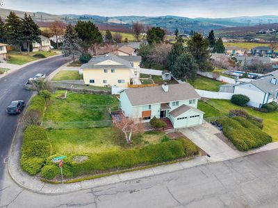 3540 Royal Crest Dr