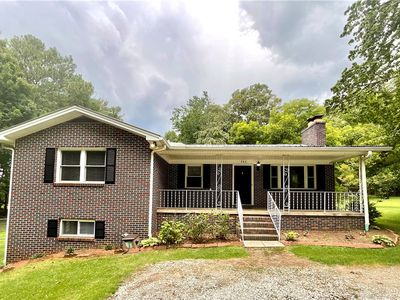 202 Muller Rd
