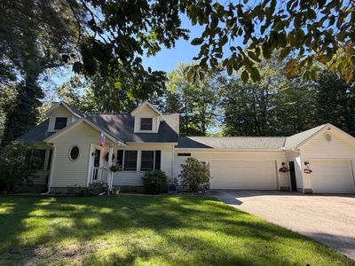 Property at 15969 Lone Pine Ct, Spring Lake, MI