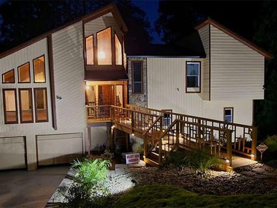 2696 Long Lake Ter NE