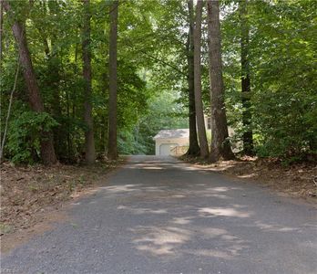 8153 Meandering Ln