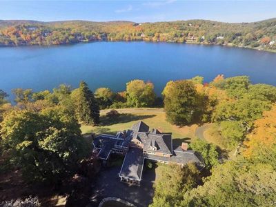 262 Tuxedo Road