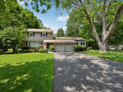 4 Holly Lane
