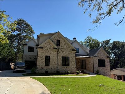 3700 Robinson Rd NE