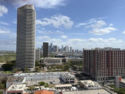 3333 Allen Pkwy UNIT 1804