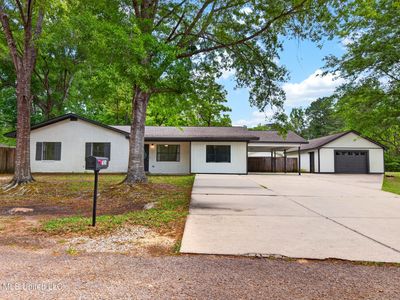 1604 Williams Dr