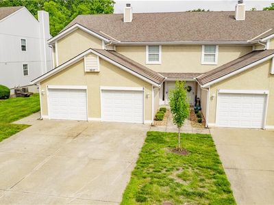 4612 NE Whispering Winds Dr #B