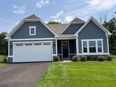 40 Thomas Knoll Blvd