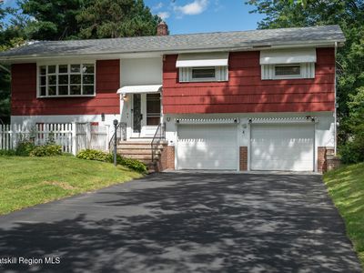 Property at 4 Orchard Drive, Kinderhook, NY