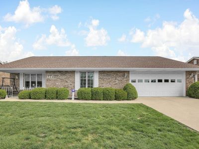 384 Bishop Dr