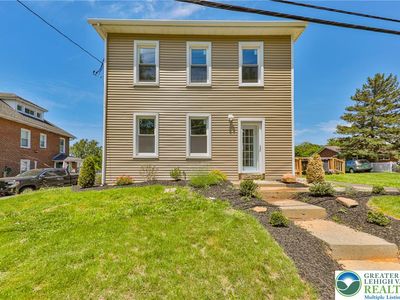 1113 E Emmaus Ave