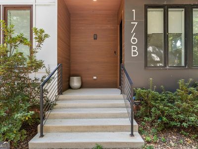 176B Sampson St NE
