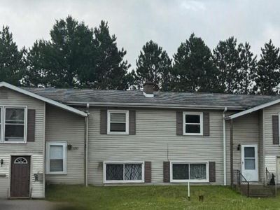 6511-6513 LANG LANE