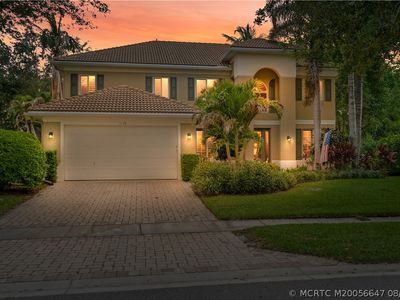 1170 SW Lighthouse Dr