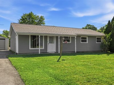 87 Robinhood Dr
