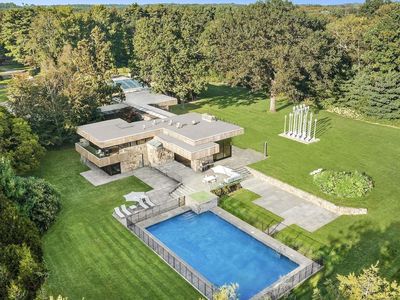 124 I U Willets Road