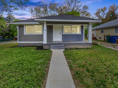 987 S Jefferson Ave E