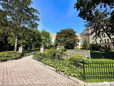 472 Gramatan Avenue #5R