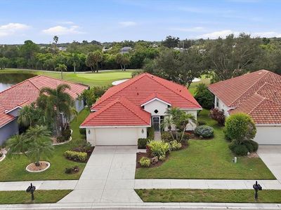 446 PINEWOOD LAKE DRIVE