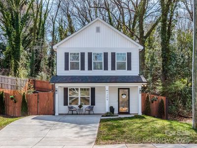 1209 Gaston Ave