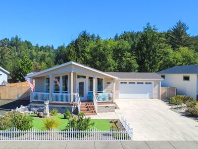 1060 Cedar Loop