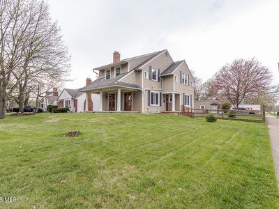 3402 Beverly Dr