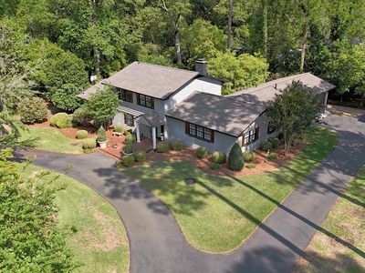 1805 Douglas Dr