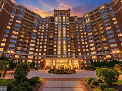 5809 Nicholson Ln APT 202