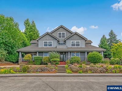 2470 Crestmont Cir S