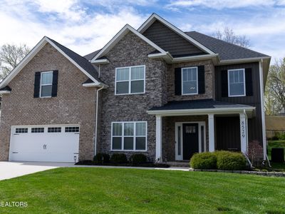 8529 Creek Valley Ln