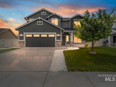 2051 W Melon Dr
