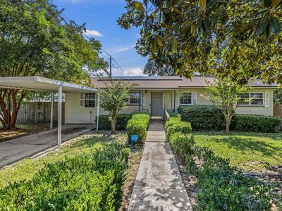 231 SE Golf Club Ave