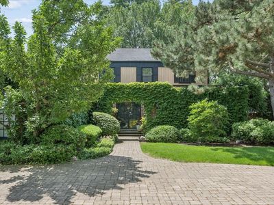 1075 North Ave