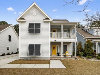 1694 Sparkleberry Ln