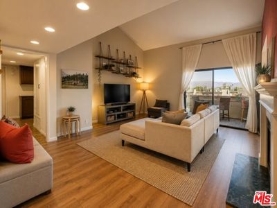 7625 Reseda Blvd Unit 305